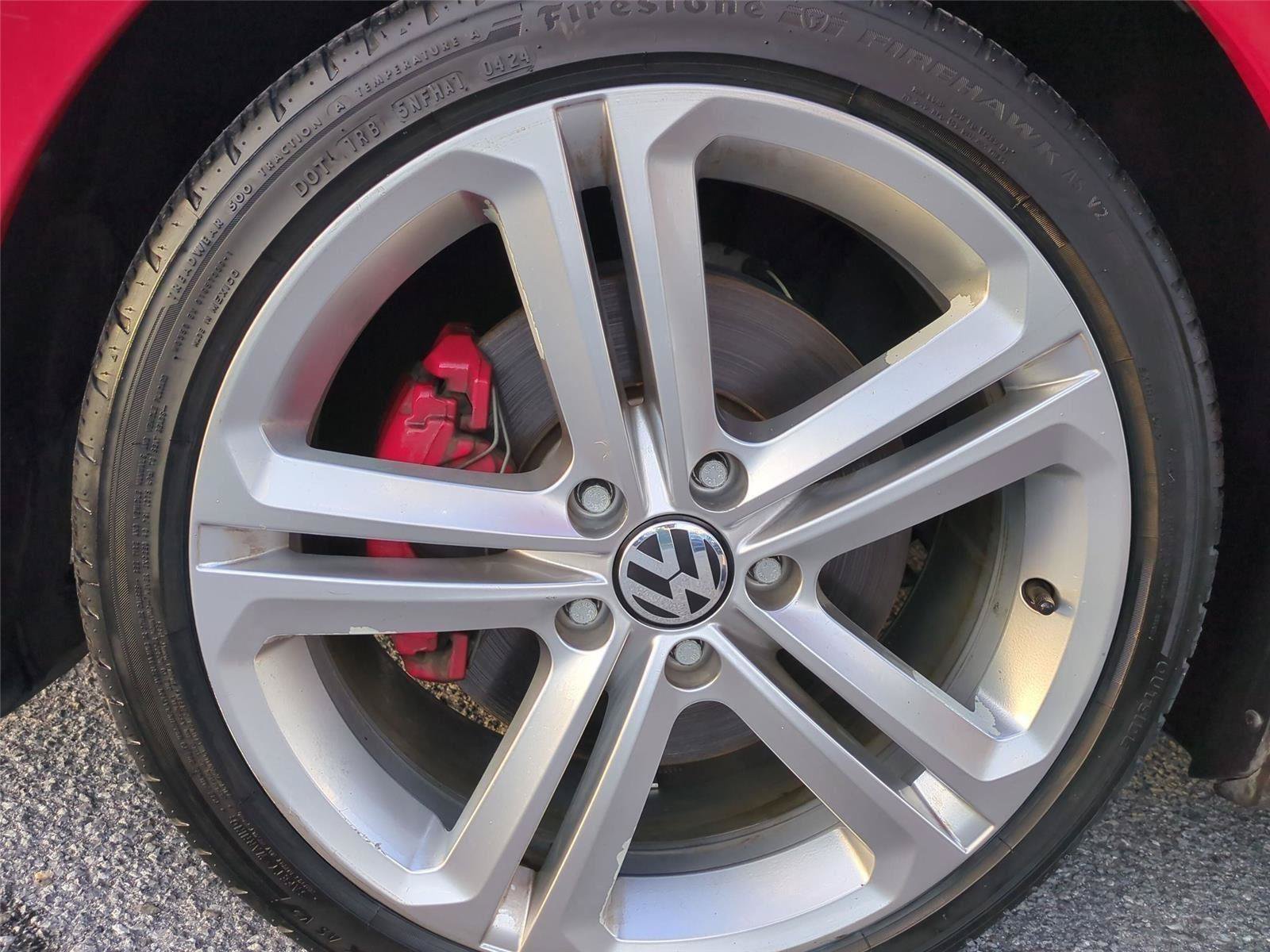 Used 2017 Volkswagen Jetta GLI FWD image 23