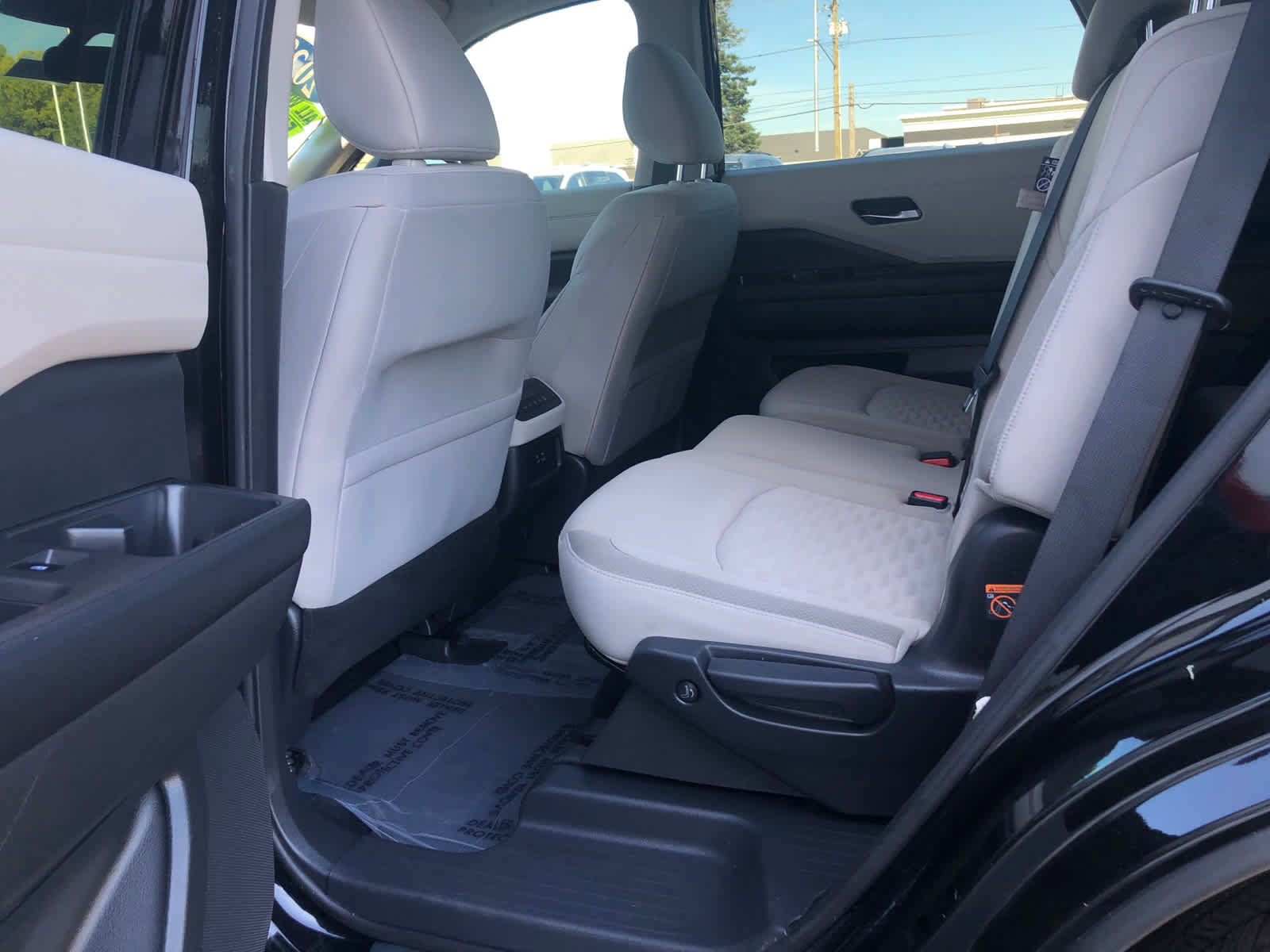 Used 2022 Nissan Pathfinder SV AWD/4WD image 24
