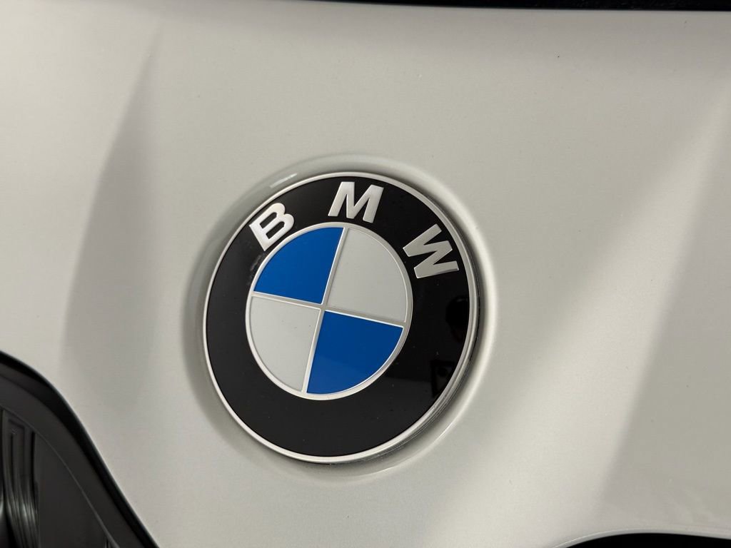 Used 2023 BMW 740i w/ Executive Package image 13