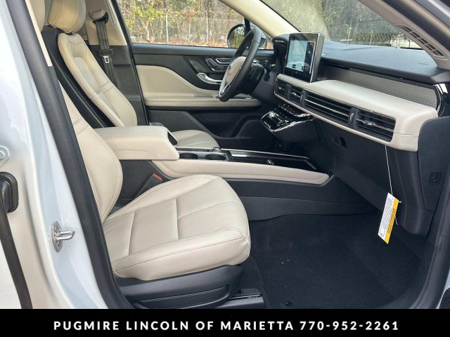 New 2026 Lincoln Corsair Premiere image 13