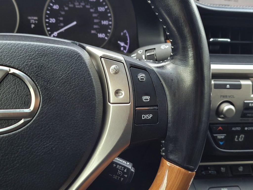 Used 2015 Lexus ES 300h w/ Navigation System Package image 25