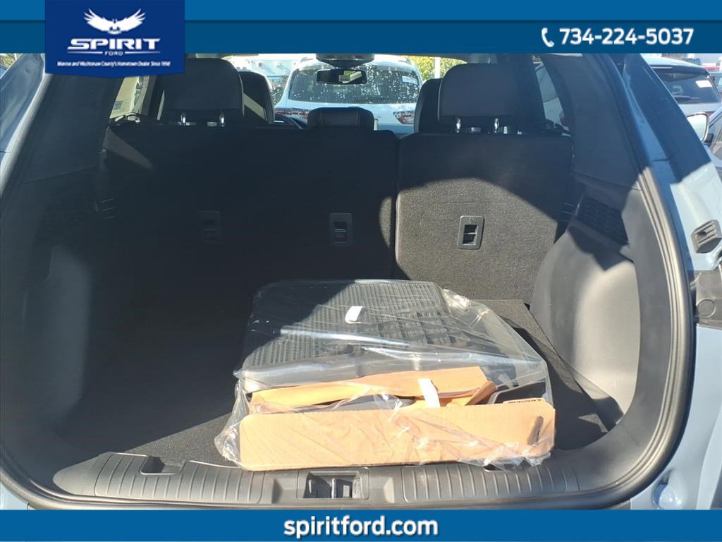 New 2026 Ford Escape Platinum w/ Premium Technology Package image 5