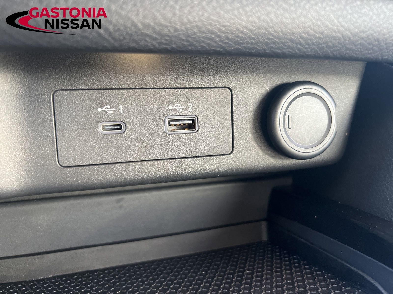 Used 2021 Nissan Rogue SV image 40