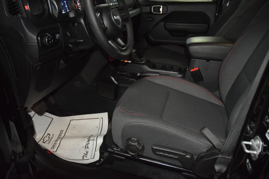 Used 2025 Jeep Gladiator Rubicon AWD/4WD image 44