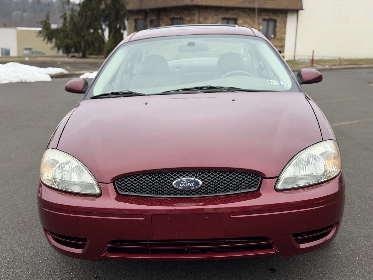 Used 2004 Ford Taurus SEL image 5