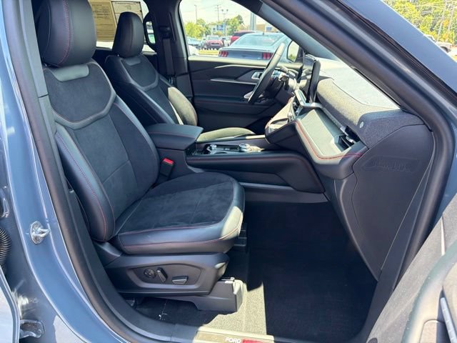 Used 2025 Ford Explorer ST w/ Sun And Sound Package AWD/4WD image 18