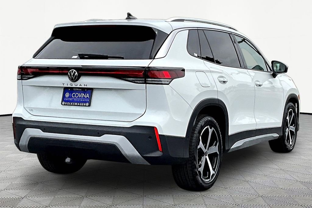 New 2026 Volkswagen Tiguan SE image 6