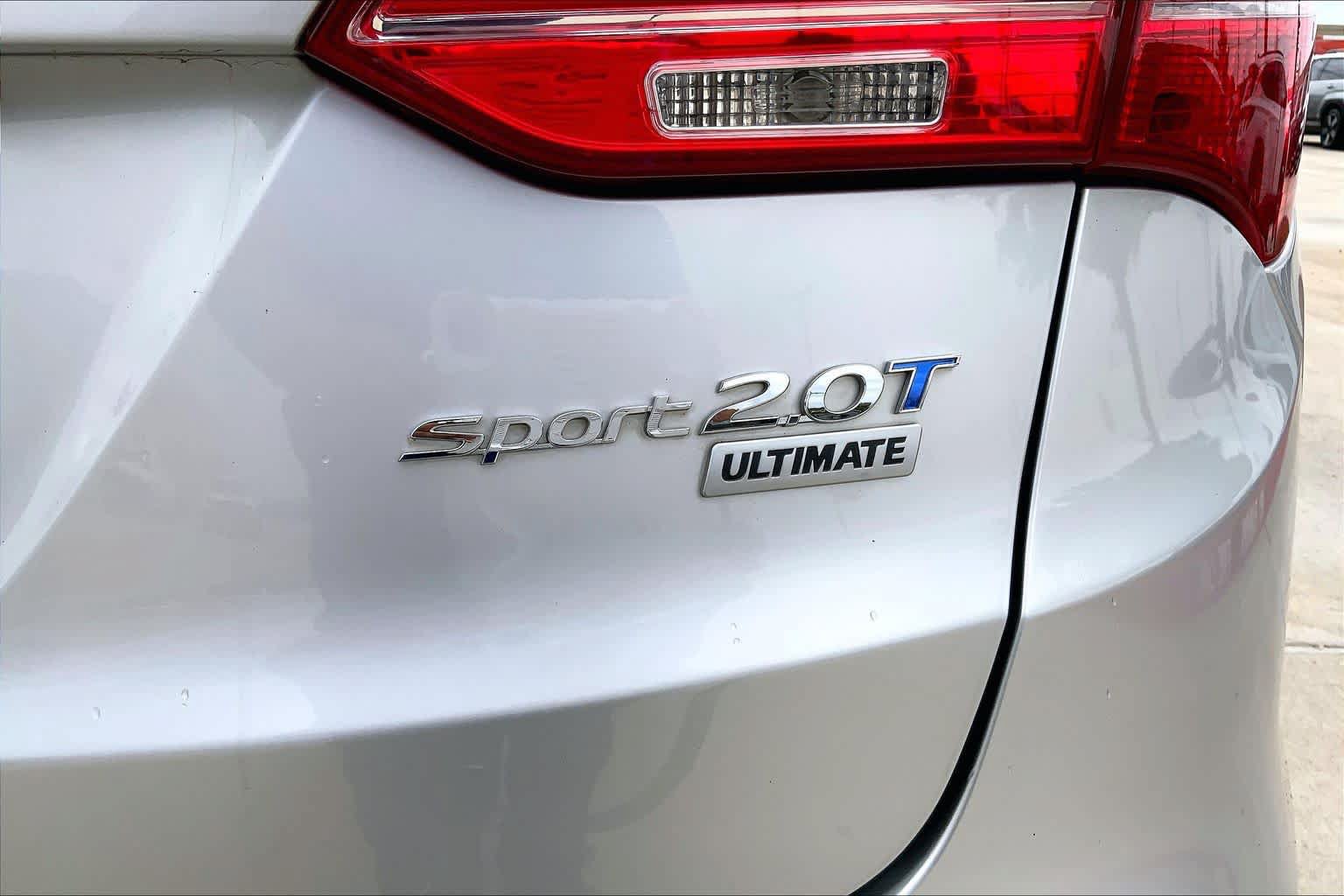 Used 2016 Hyundai Santa Fe Sport 2.0T w/ Option Group 05 FWD image 10