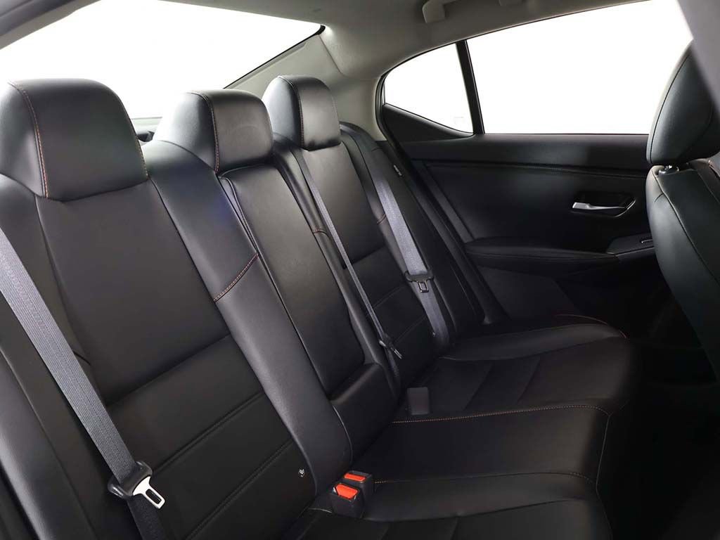 Used 2023 Nissan Sentra SR w/ SR Premium Package image 34