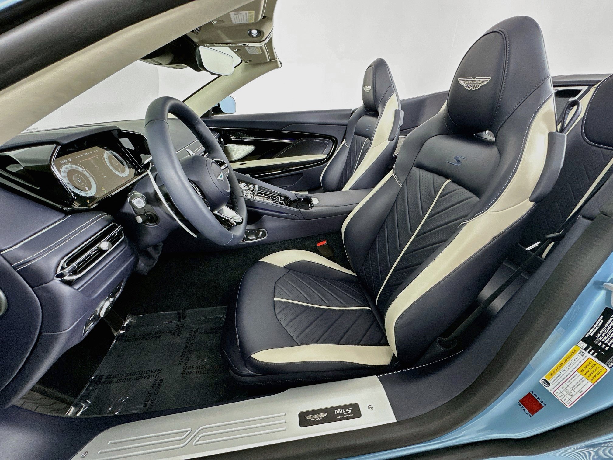 Used 2026 Aston Martin DB12 Convertible RWD image 12