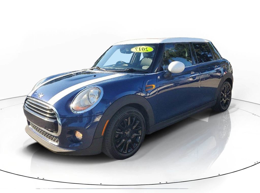Used 2017 MINI Cooper 4-Door Hardtop image 3