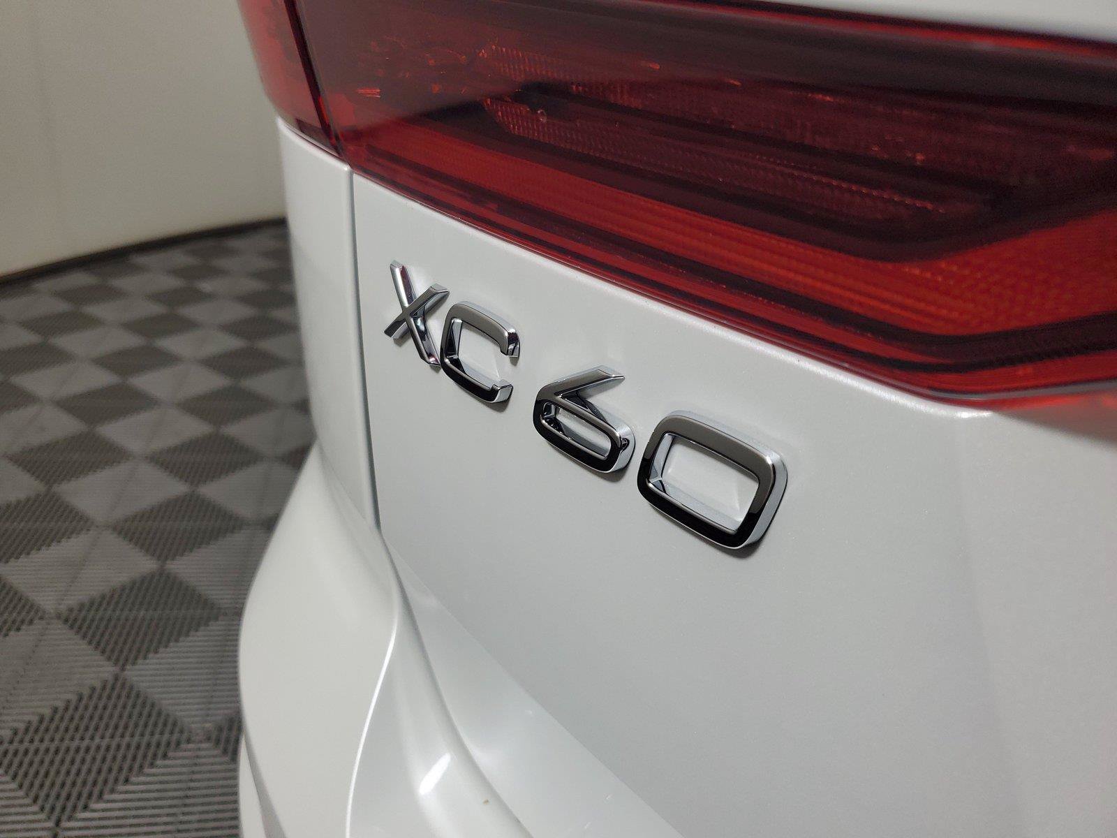 New 2026 Volvo XC60 B5 Core w/ Climate Package AWD/4WD image 8