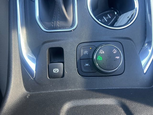 Used 2022 Chevrolet Traverse LT image 29