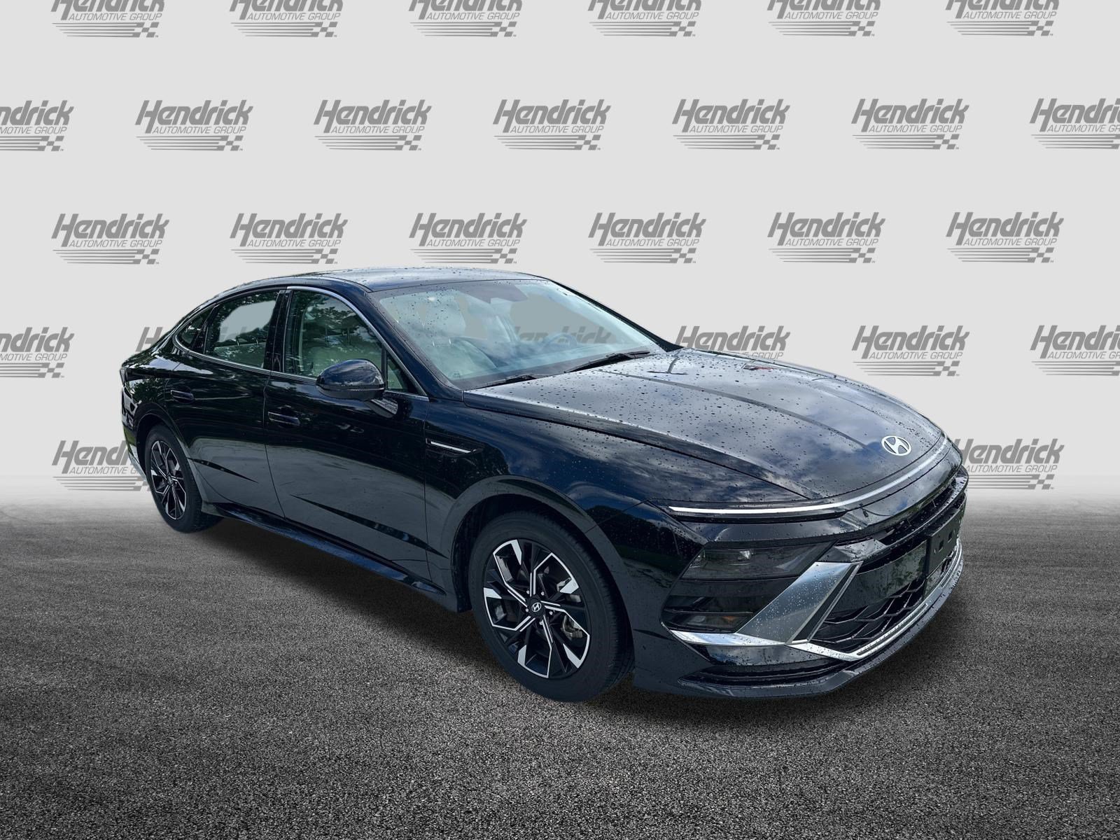 Used 2025 Hyundai Sonata SEL FWD image 2
