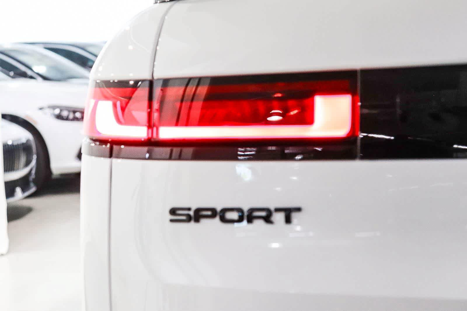 Used 2025 Land Rover Range Rover Sport Dynamic SE AWD/4WD image 11