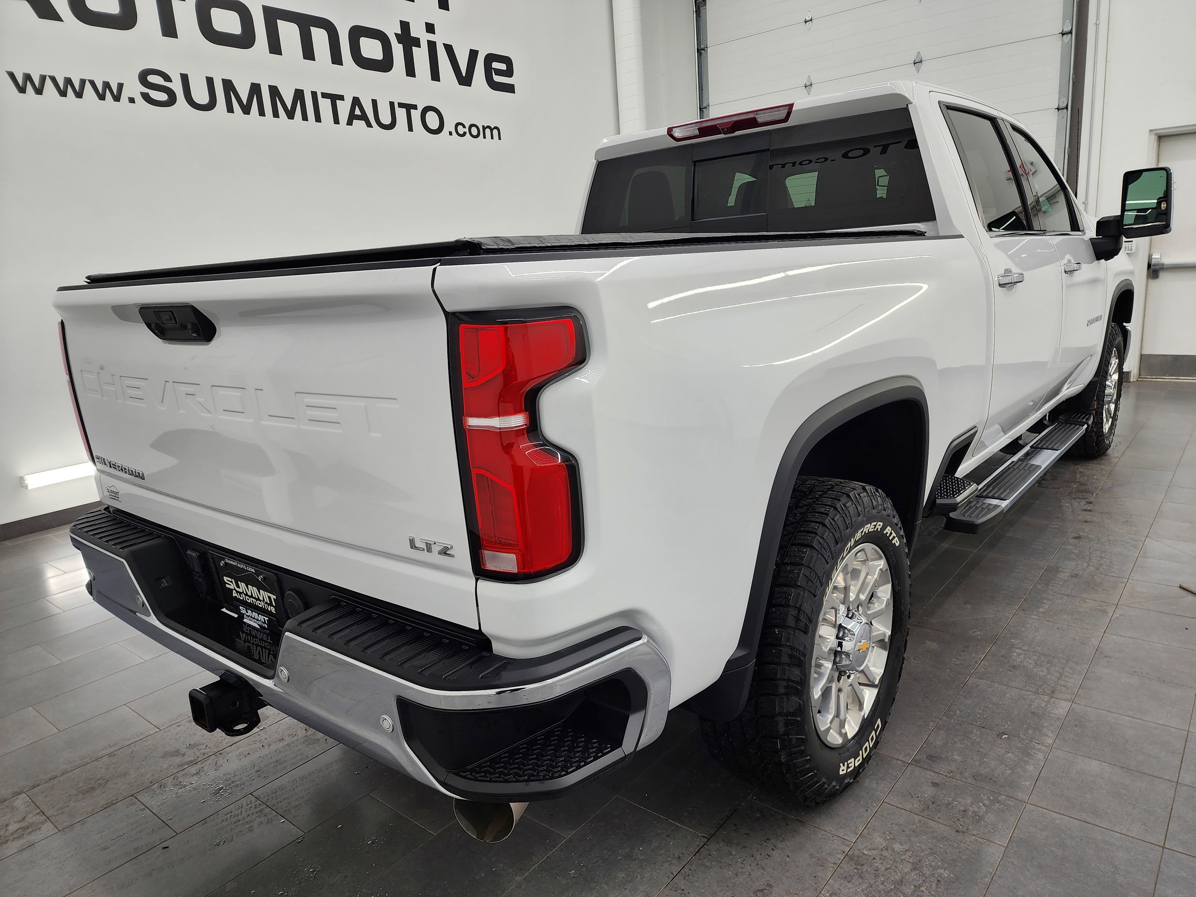Used 2024 Chevrolet Silverado 2500 LTZ w/ LTZ Plus Package image 4