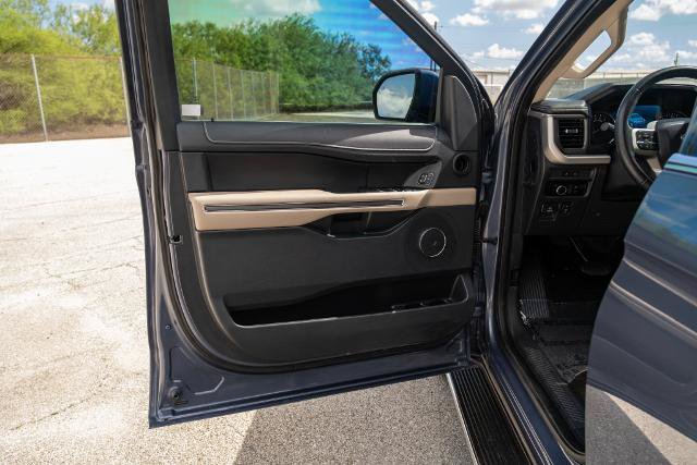 Certified 2023 Ford Expedition XLT RWD image 11
