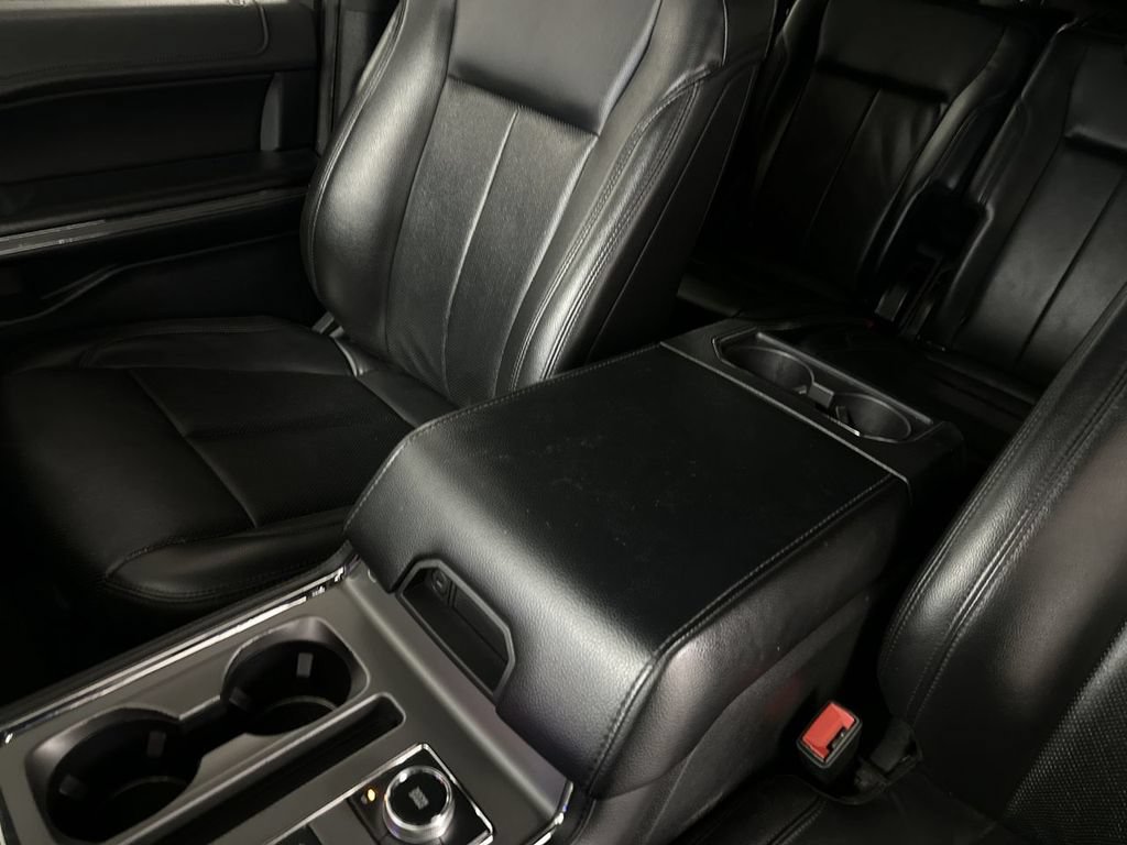 Used 2019 Ford Expedition Max XLT w/ Equipment Group 202A AWD/4WD image 64
