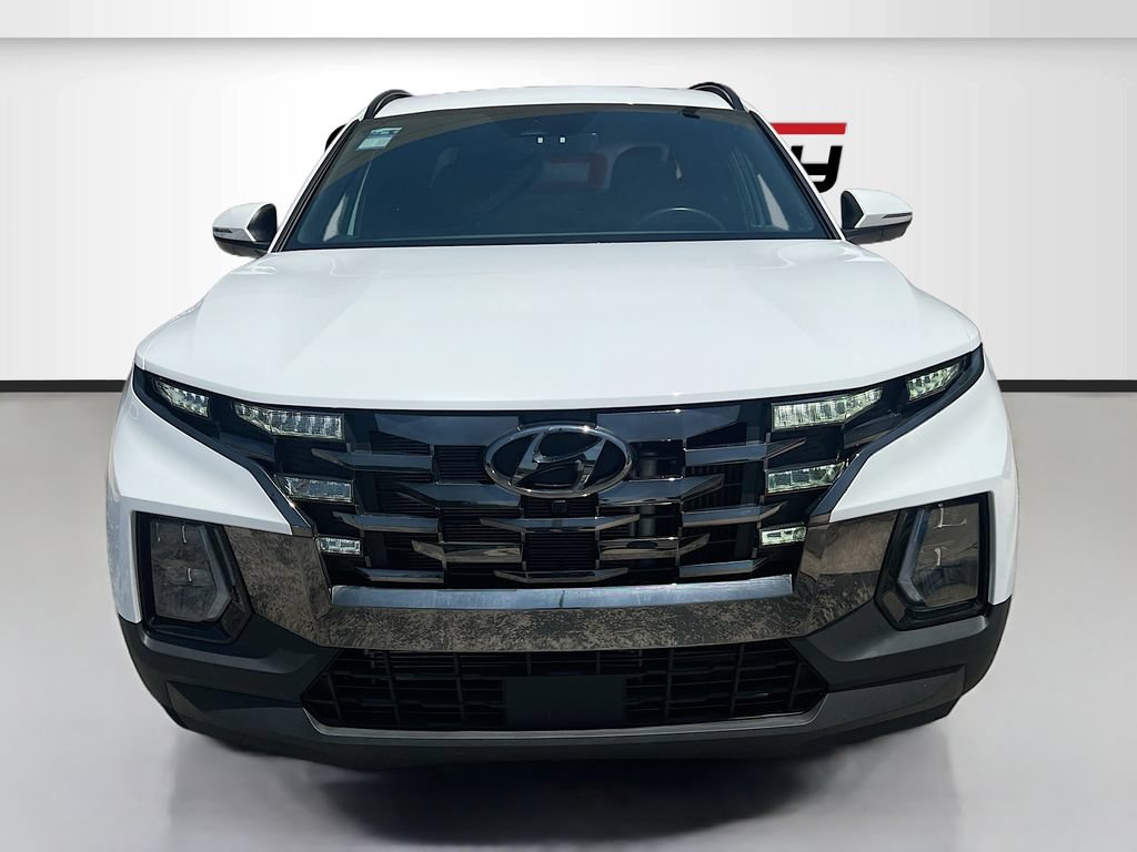 Used 2024 Hyundai Santa Cruz Limited AWD/4WD image 2