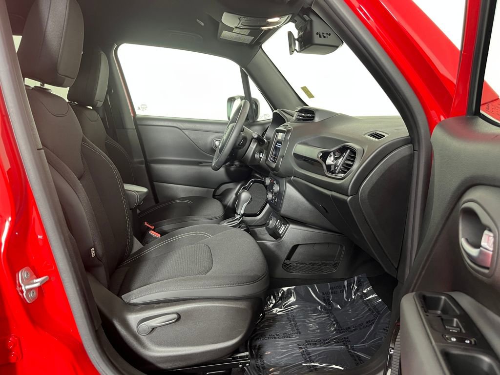 Used 2022 Jeep Renegade Altitude image 17