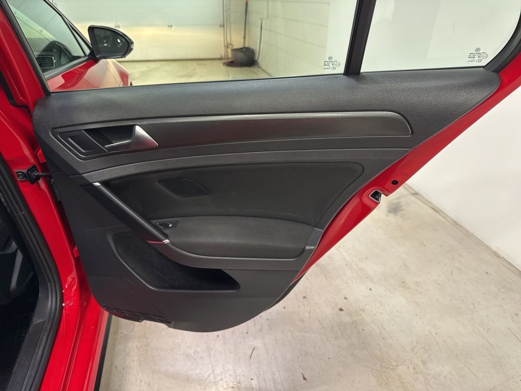 Used 2021 Volkswagen GTI Autobahn image 40