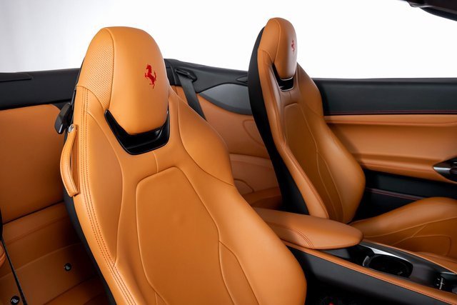 Used 2019 Ferrari Portofino image 53