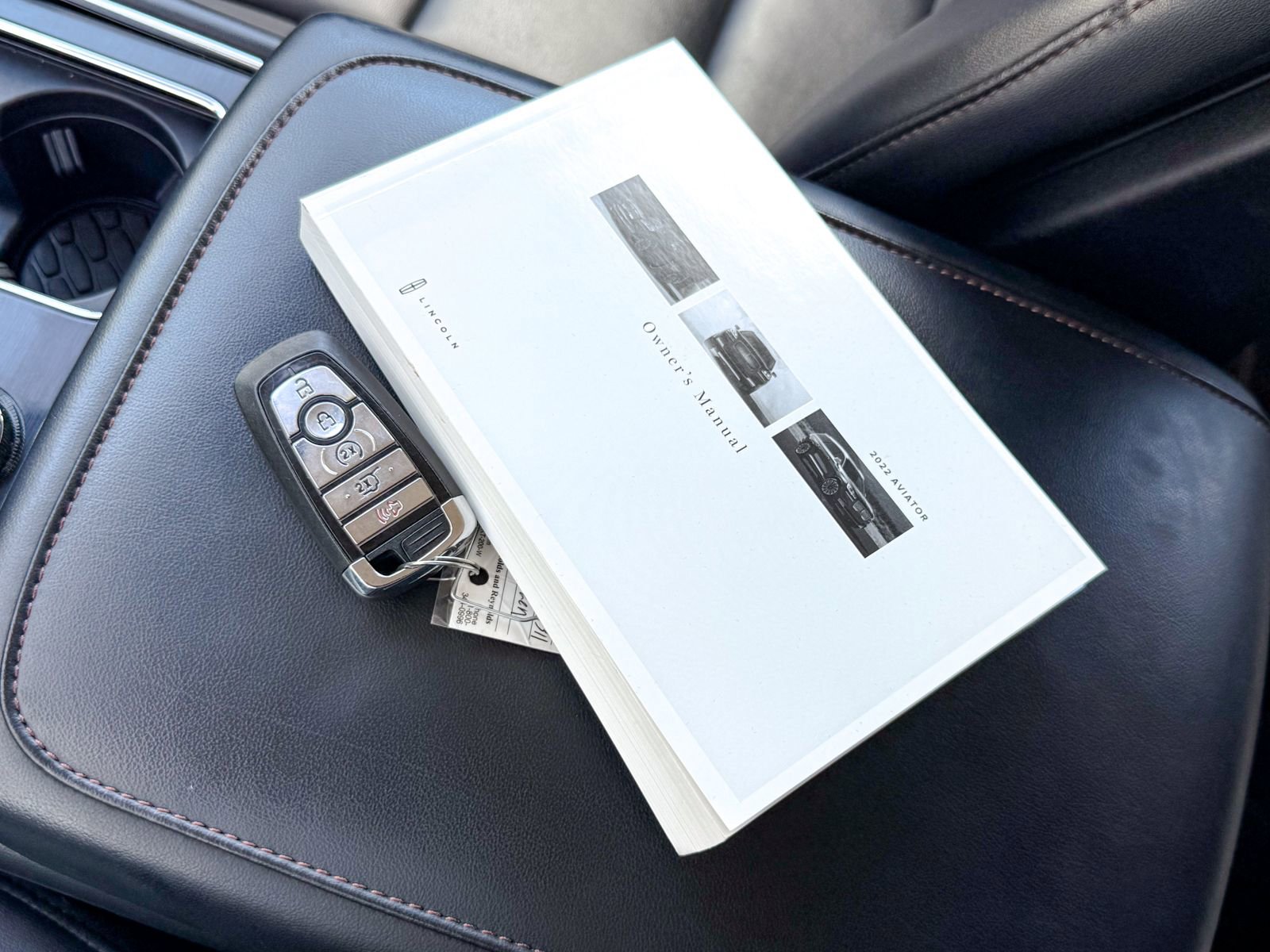Certified 2022 Lincoln Aviator AWD w/ Elements Package image 37