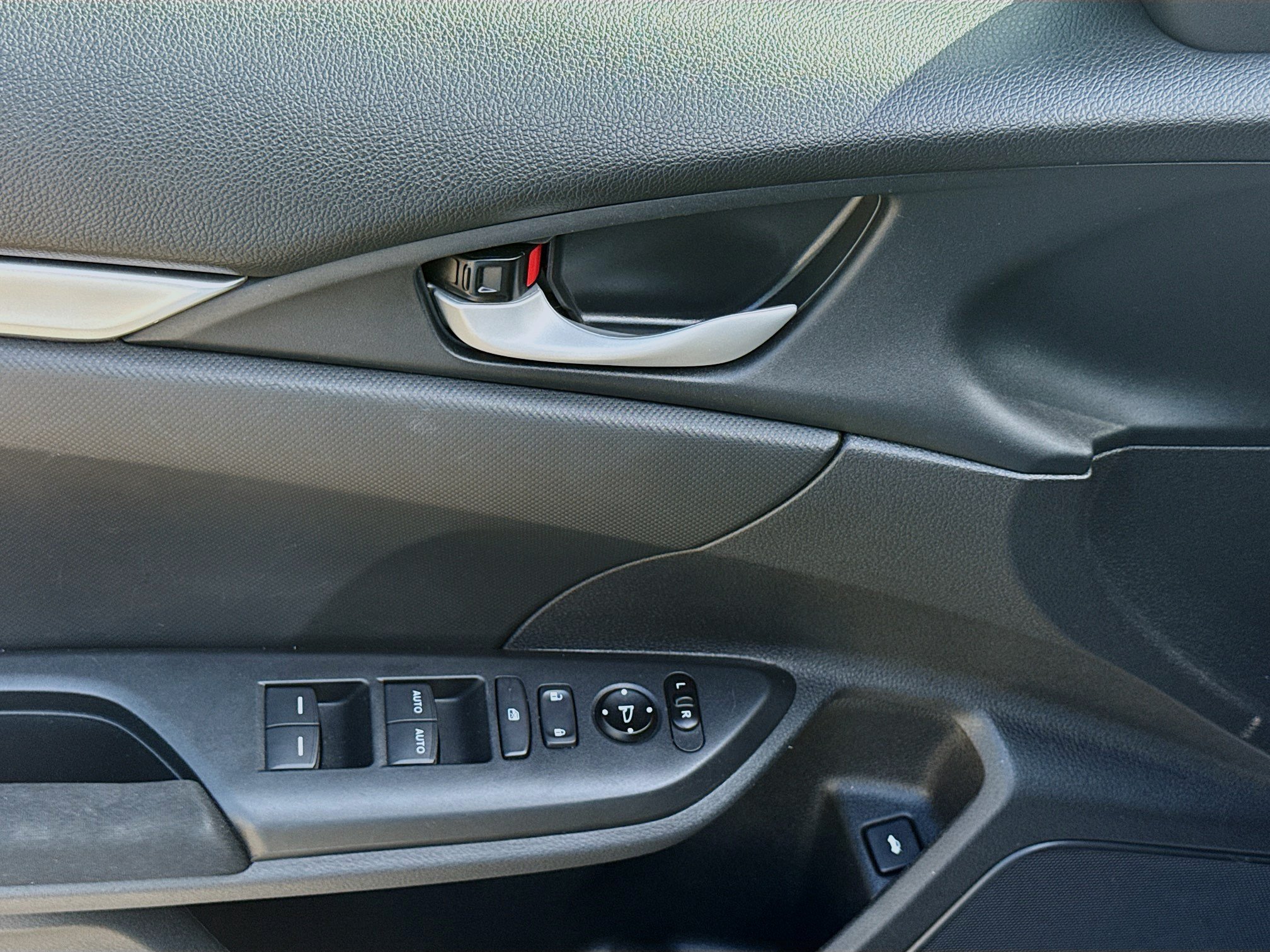 Used 2020 Honda Civic LX image 16