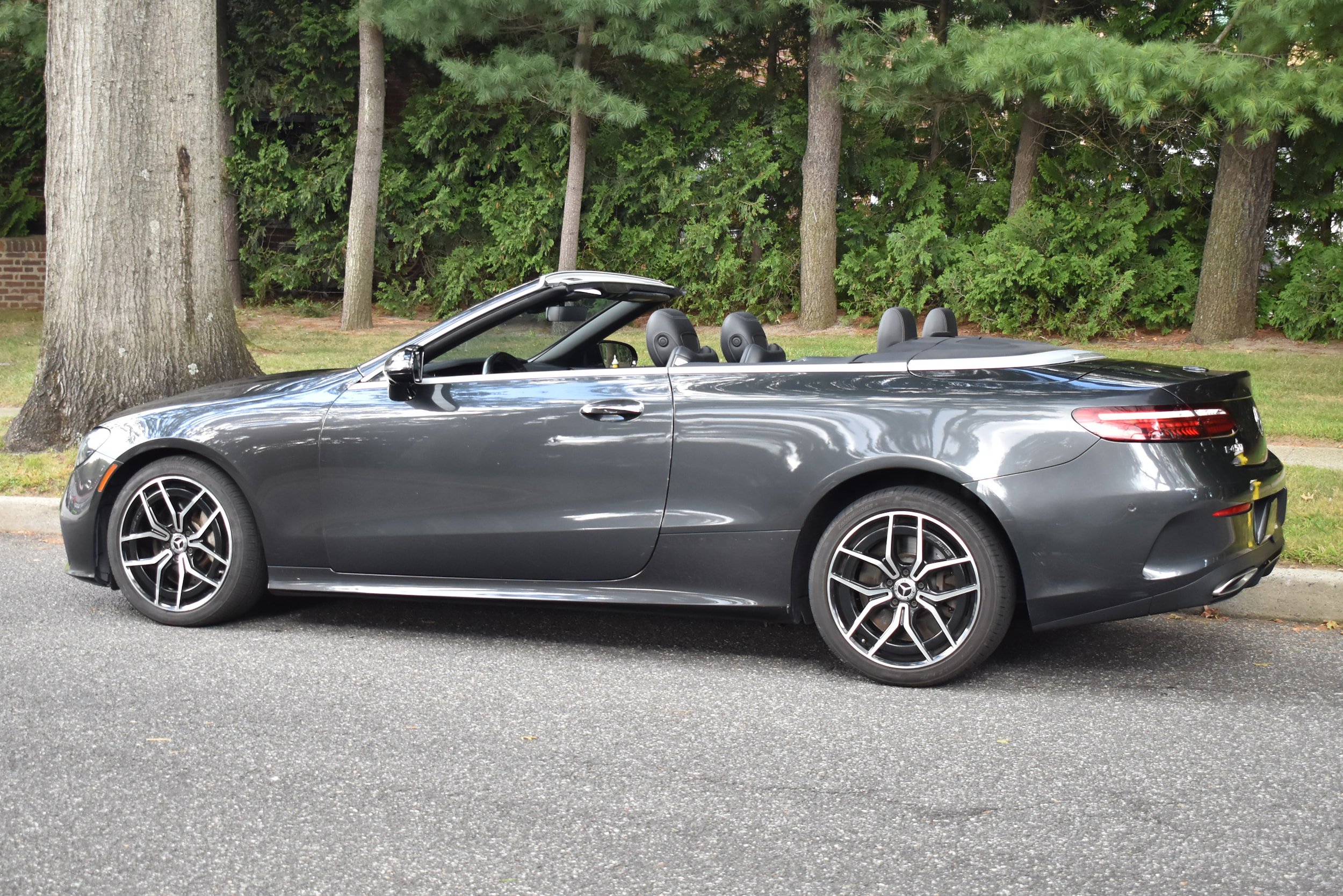 Used 2021 Mercedes-Benz E 450 4MATIC Cabriolet w/ AMG Line image 5