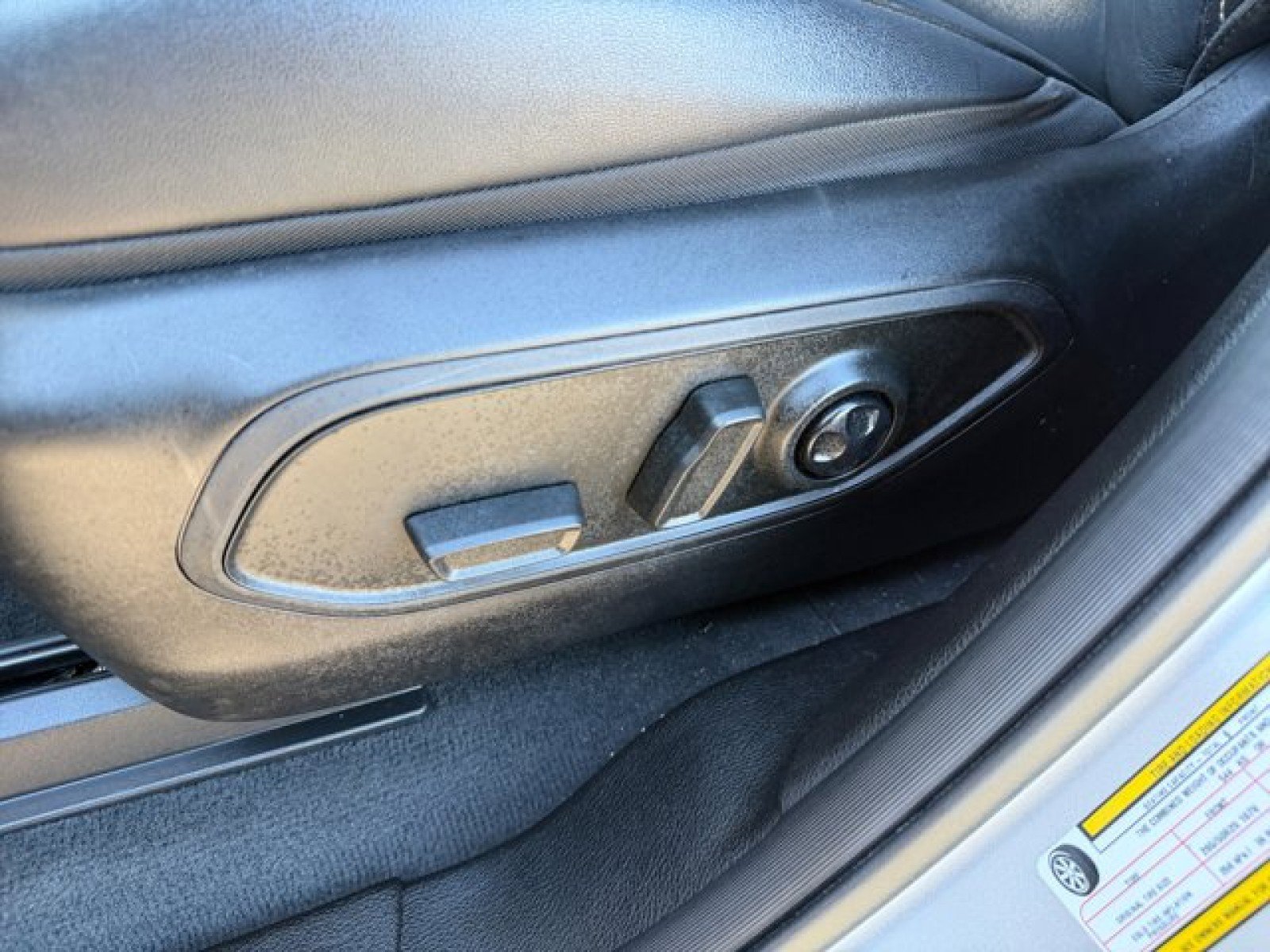 Used 2023 Jeep Grand Cherokee L Limited w/ Luxury Tech Group II image 11