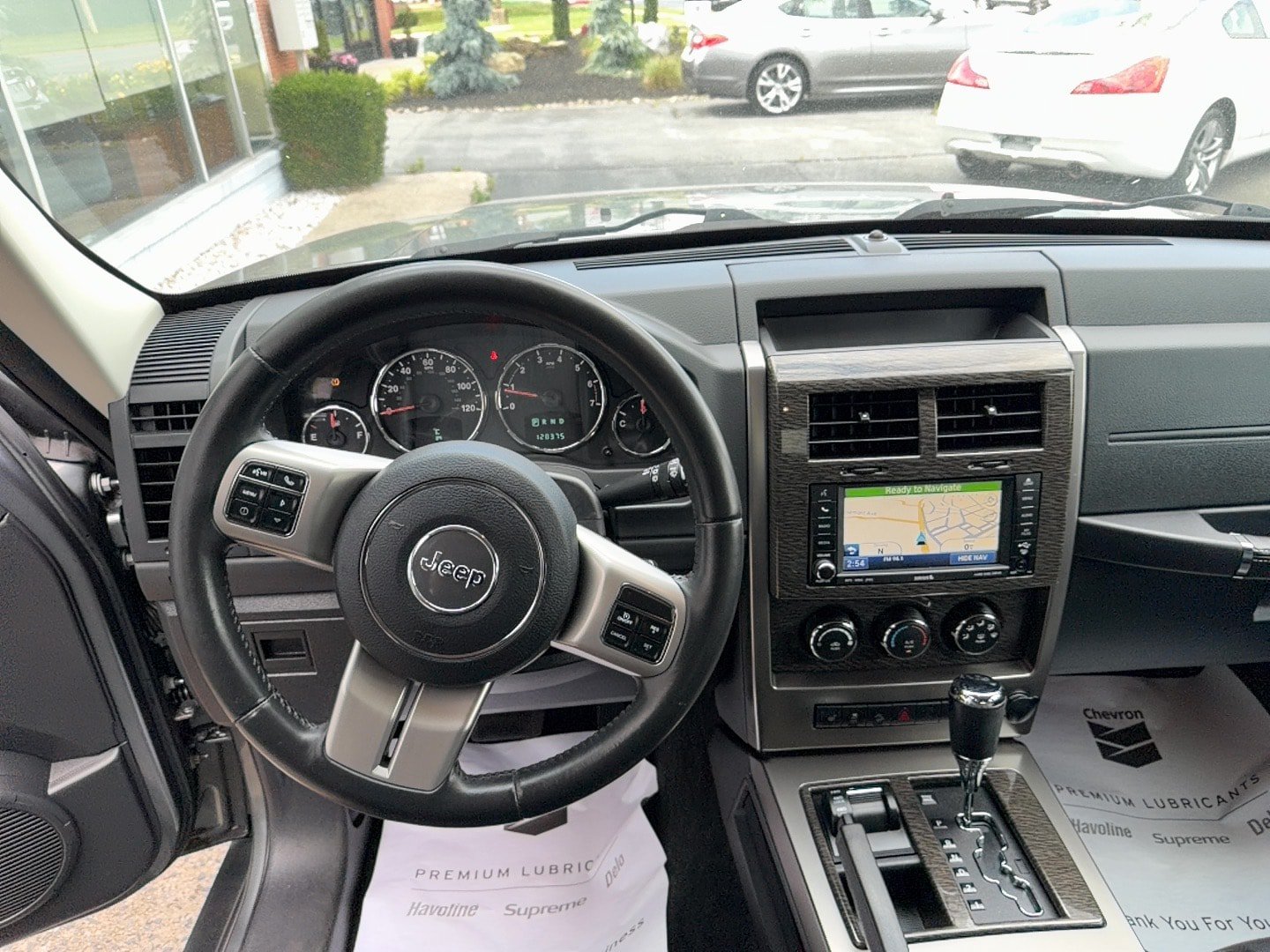 Used 2012 Jeep Liberty Limited Jet AWD/4WD image 7
