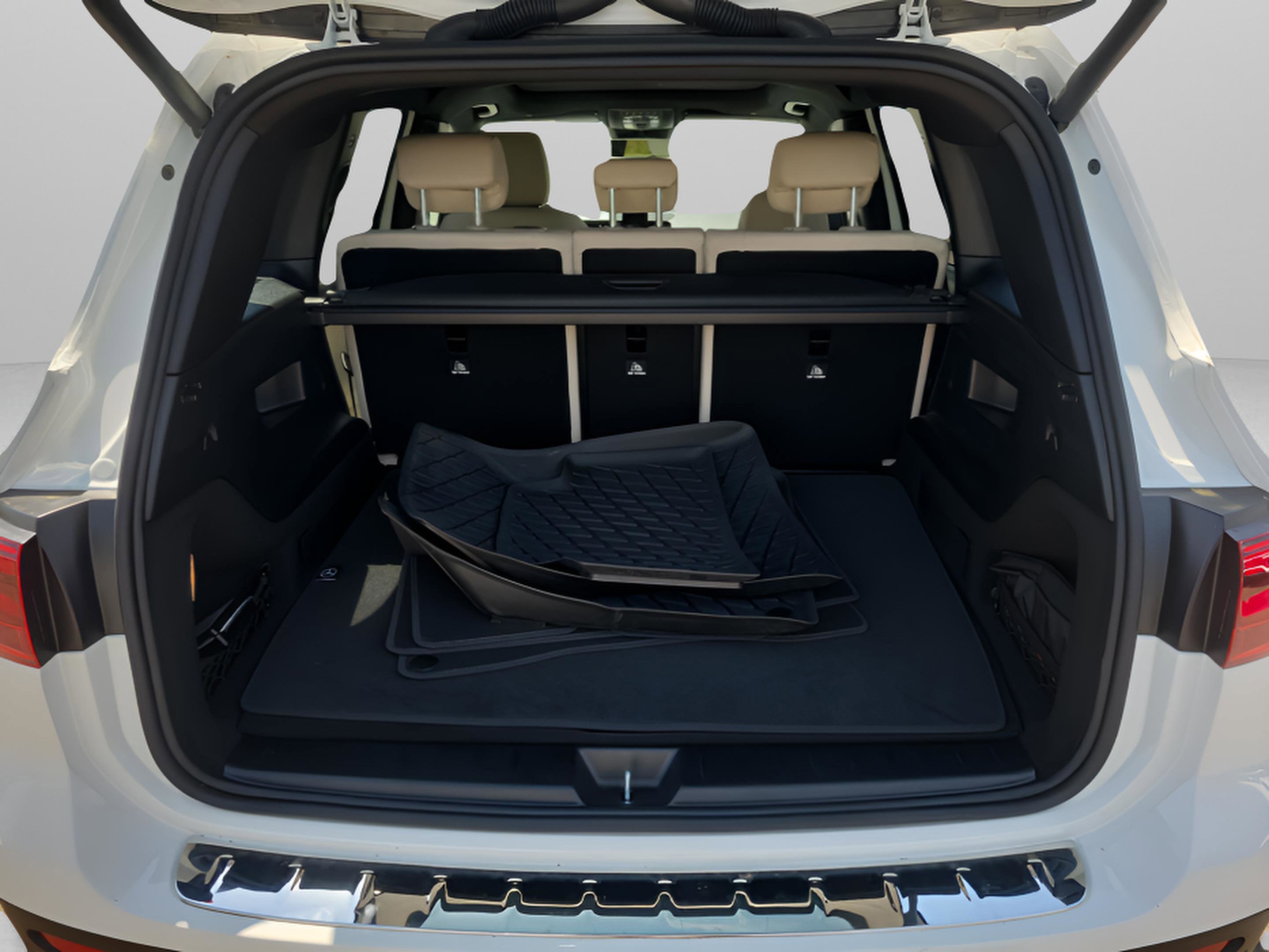 Certified 2026 Mercedes-Benz GLB 250 image 11