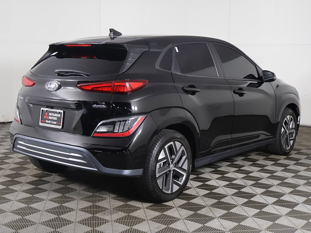 Used 2022 Hyundai Kona Limited w/ Cargo Package FWD image 12