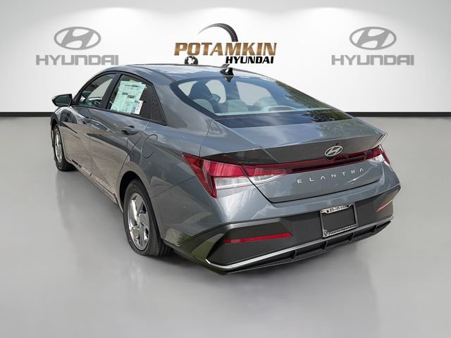 New 2026 Hyundai Elantra SE FWD image 7