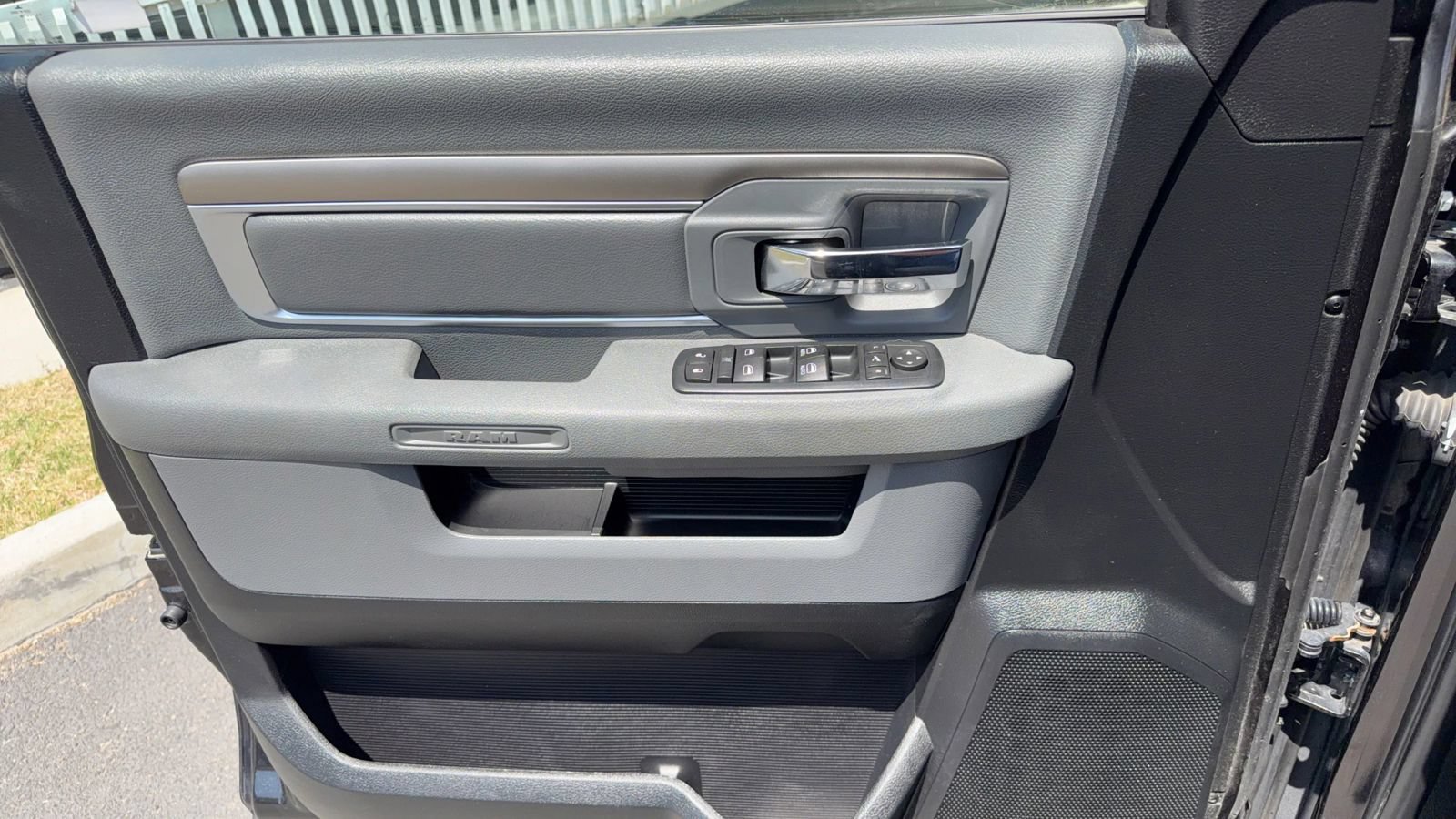 Used 2016 RAM 1500 Big Horn RWD image 15
