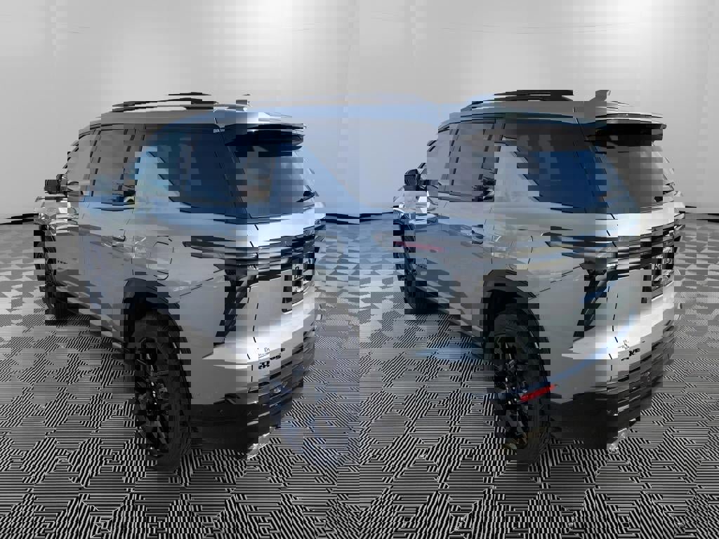 New 2026 Chevrolet Traverse RS image 5