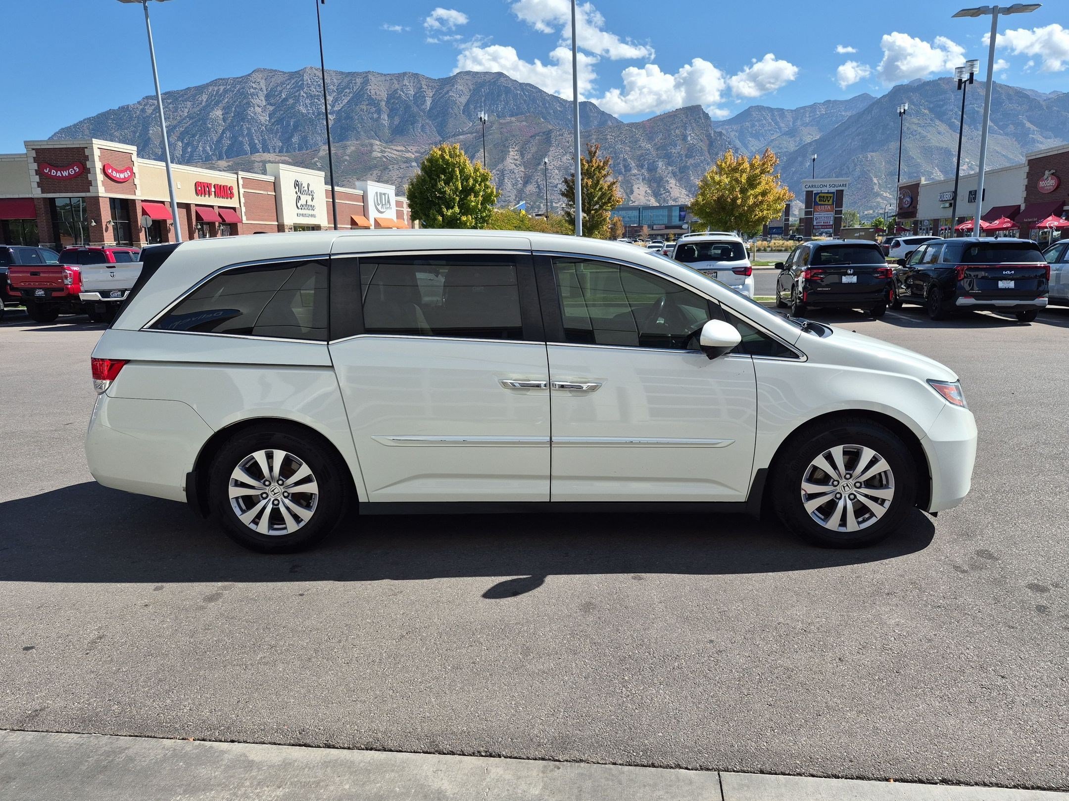 Used 2016 Honda Odyssey EX-L image 2