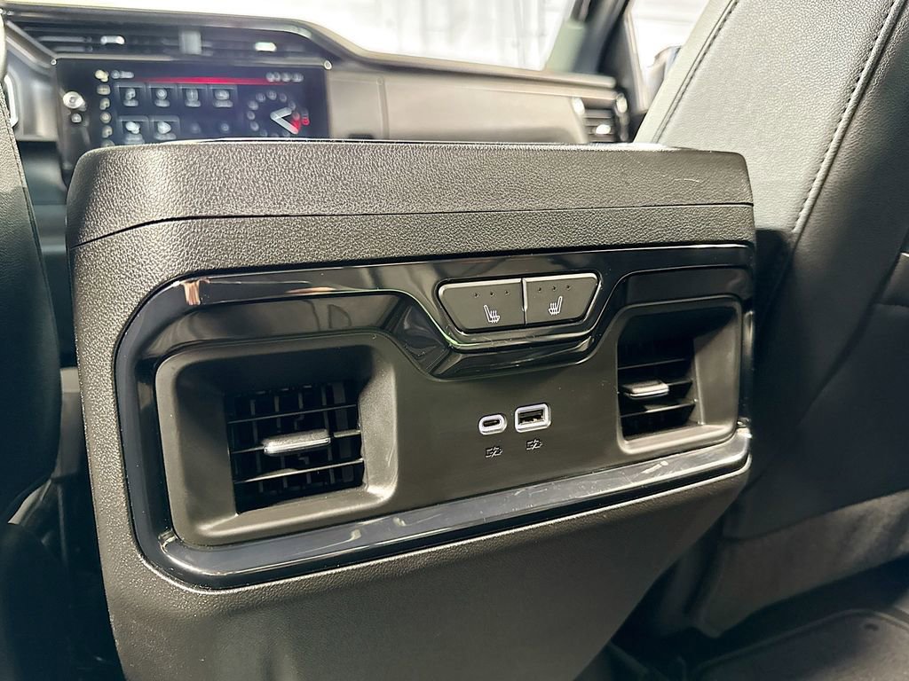Used 2022 GMC Sierra 1500 AT4 w/ Technology Package AWD/4WD image 16