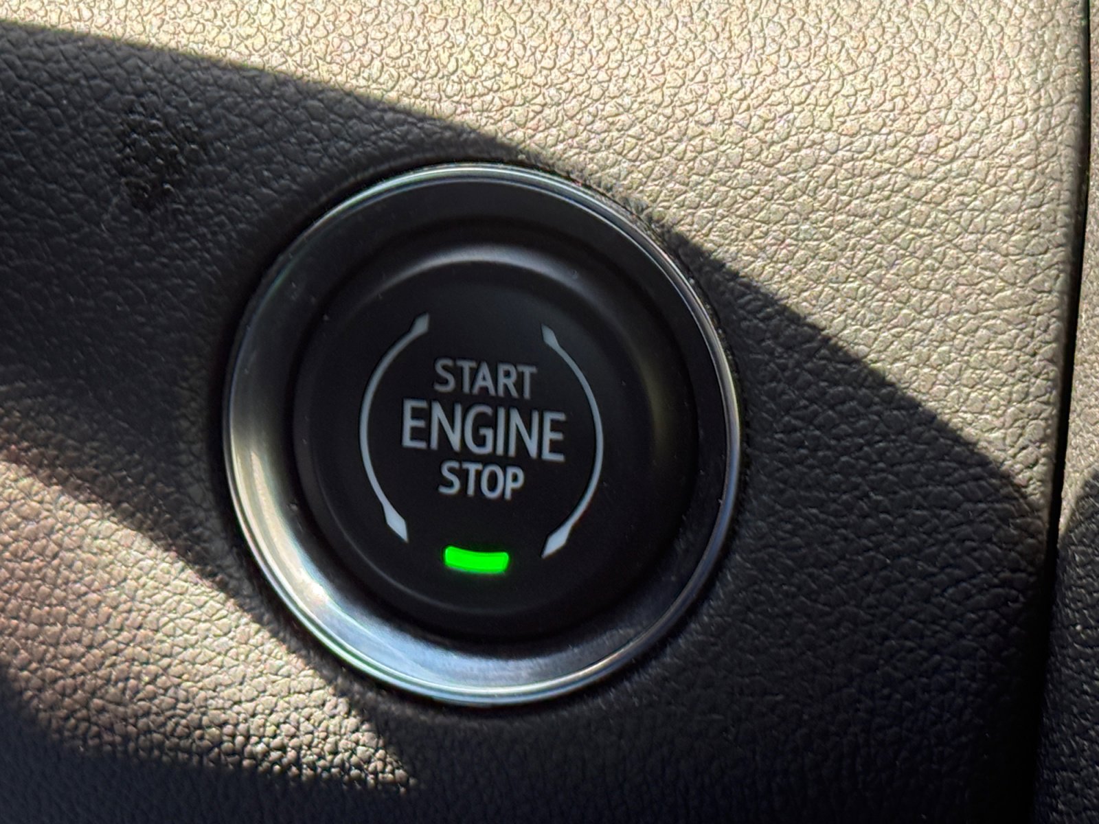Used 2025 GMC Acadia Elevation image 24
