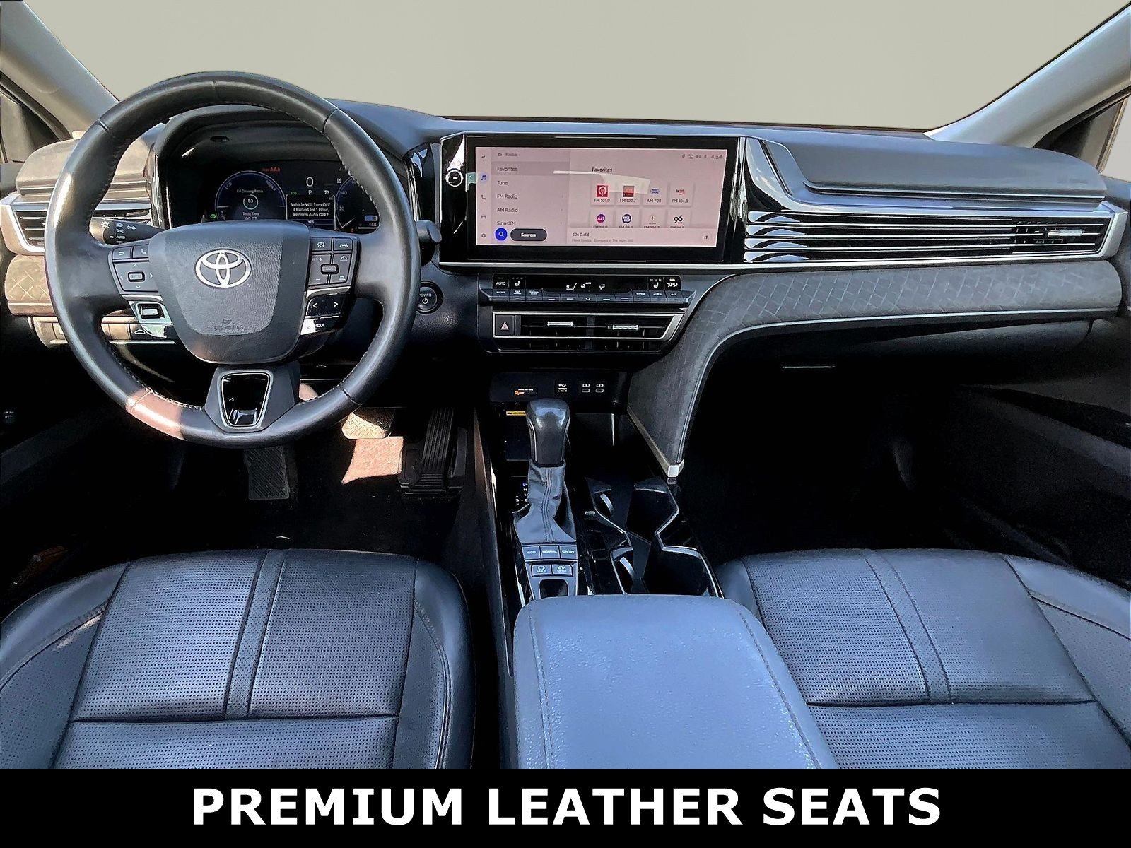 Used 2025 Toyota Camry XLE FWD image 2