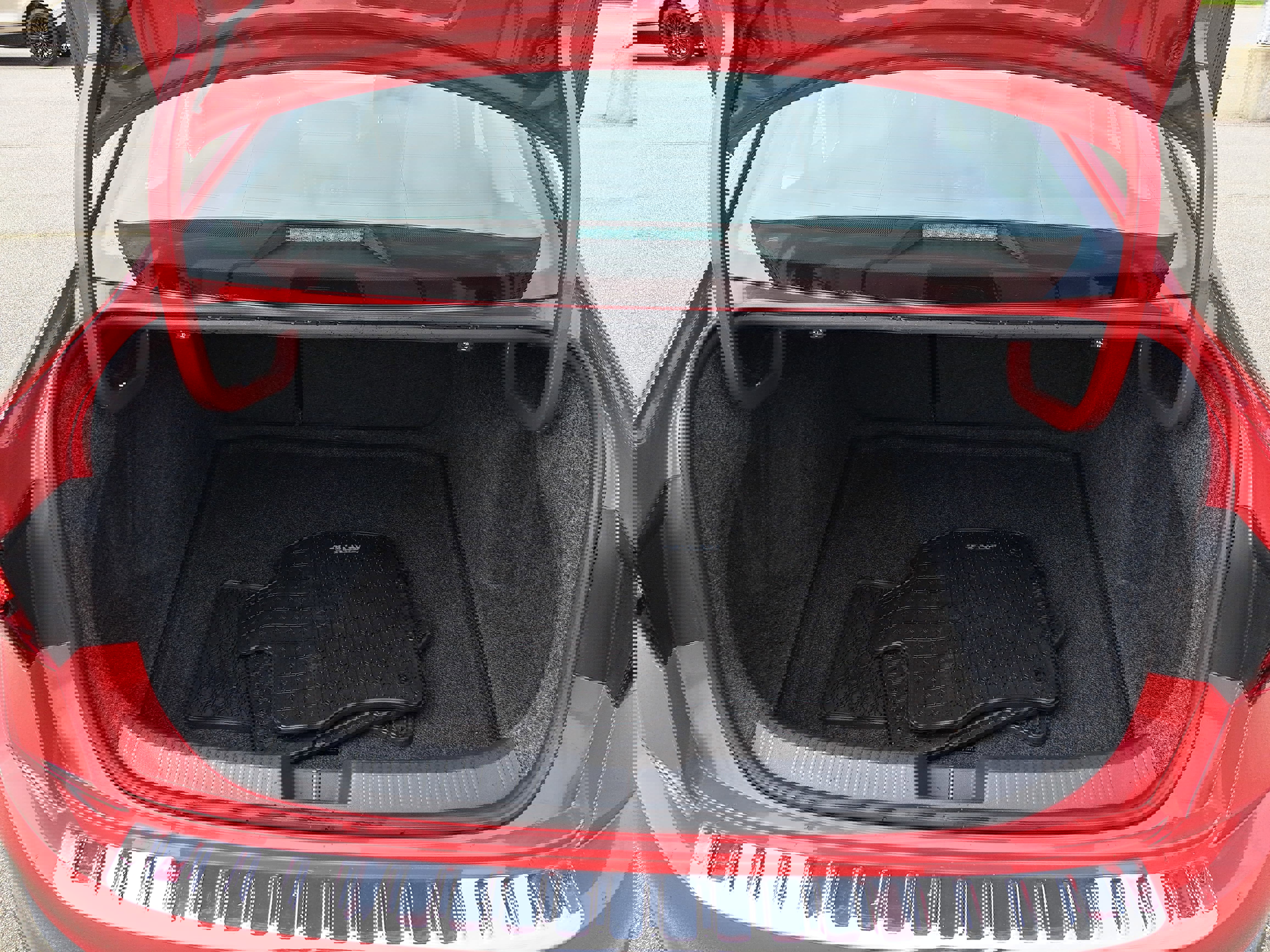 Used 2023 Volkswagen Jetta SE w/ Panoramic Sunroof Package image 12