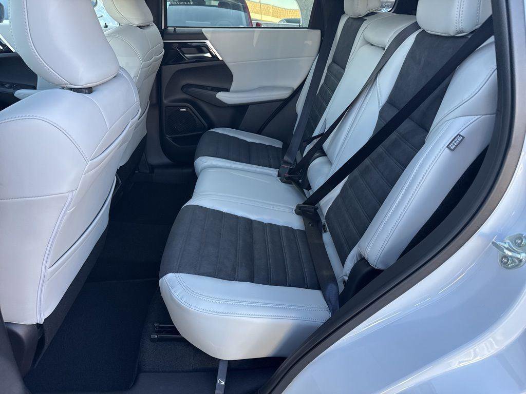 New 2026 Mitsubishi Outlander SE FWD image 25