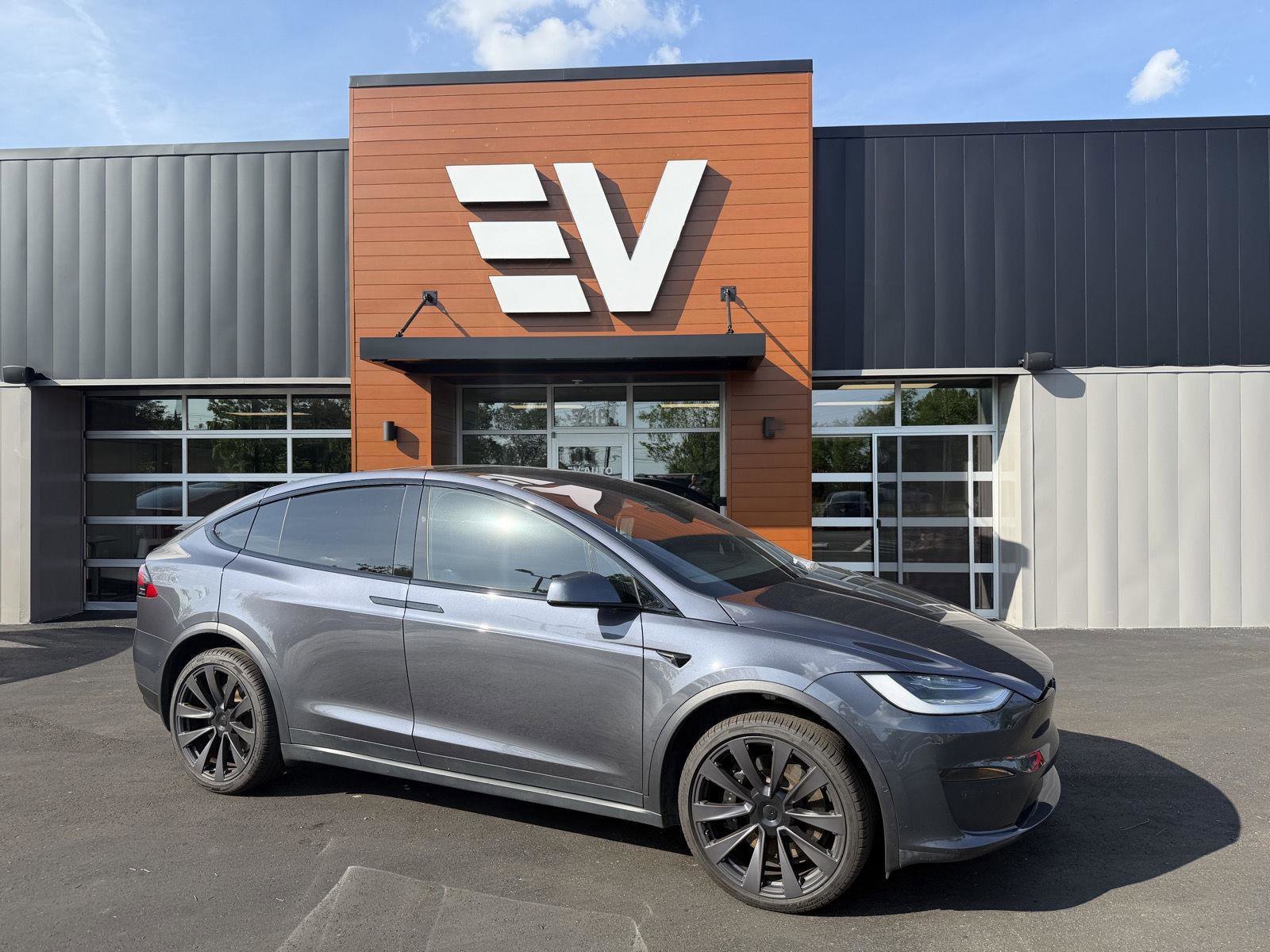Used 2022 Tesla Model X AWD/4WD image 1