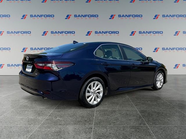 Used 2021 Toyota Camry LE FWD image 5