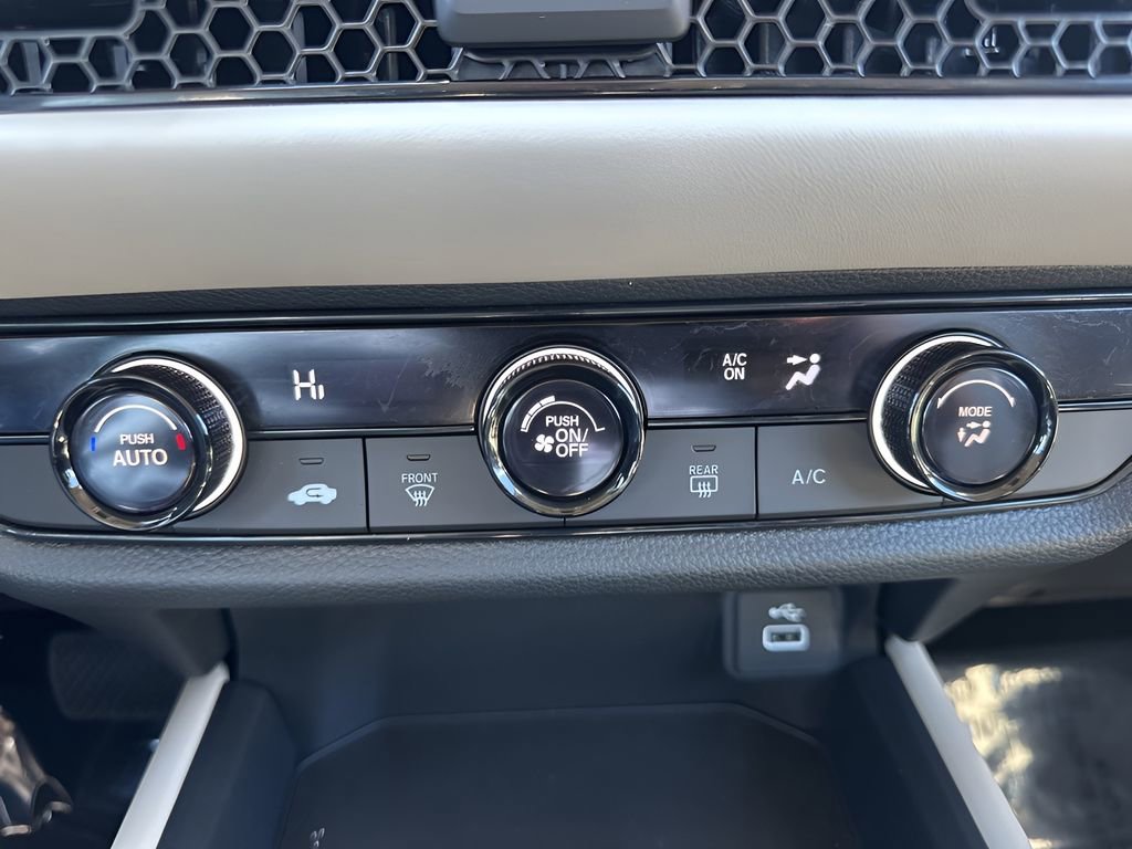 Used 2025 Honda HR-V LX image 17
