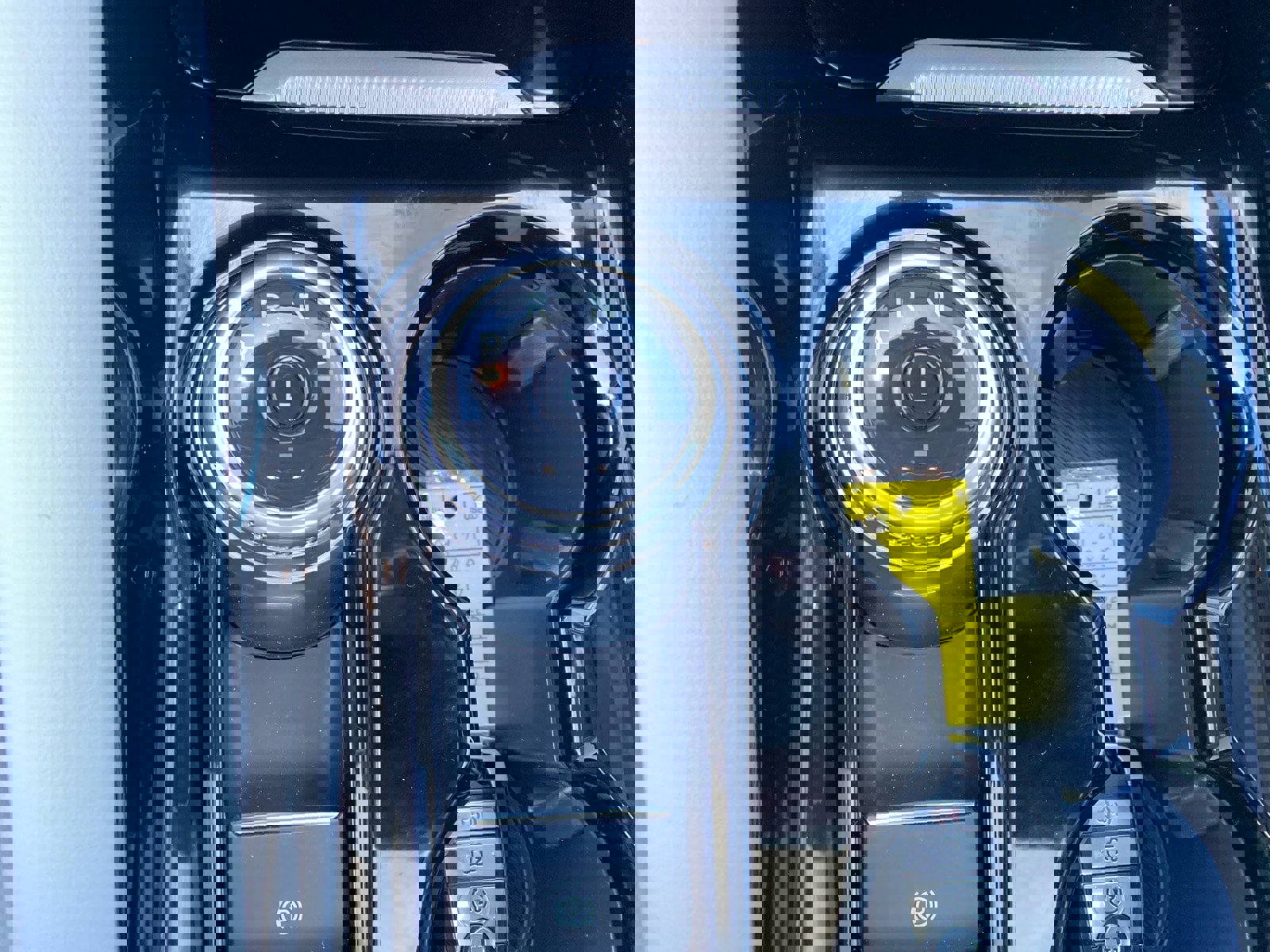 Used 2025 Ford Explorer Platinum w/ LUX Leather Package image 12