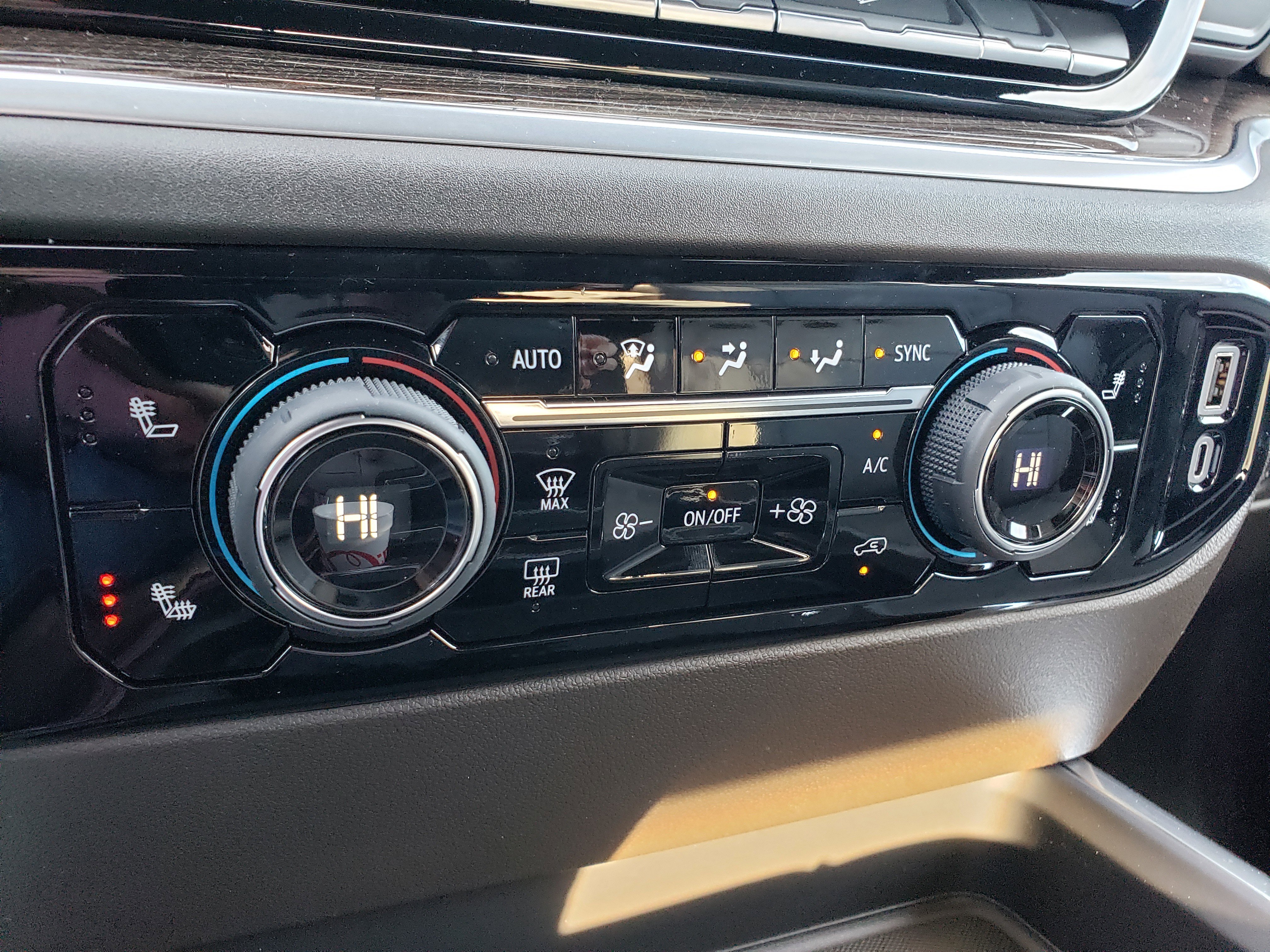 New 2026 Chevrolet Silverado 2500 LT w/ Z71 Chrome Sport Edition image 27