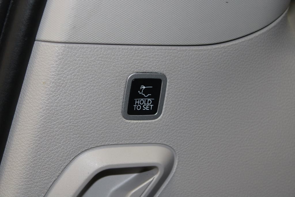 Used 2024 Jeep Wagoneer Series II image 16