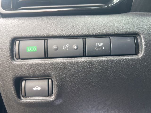 Used 2024 Nissan Sentra SV FWD image 22