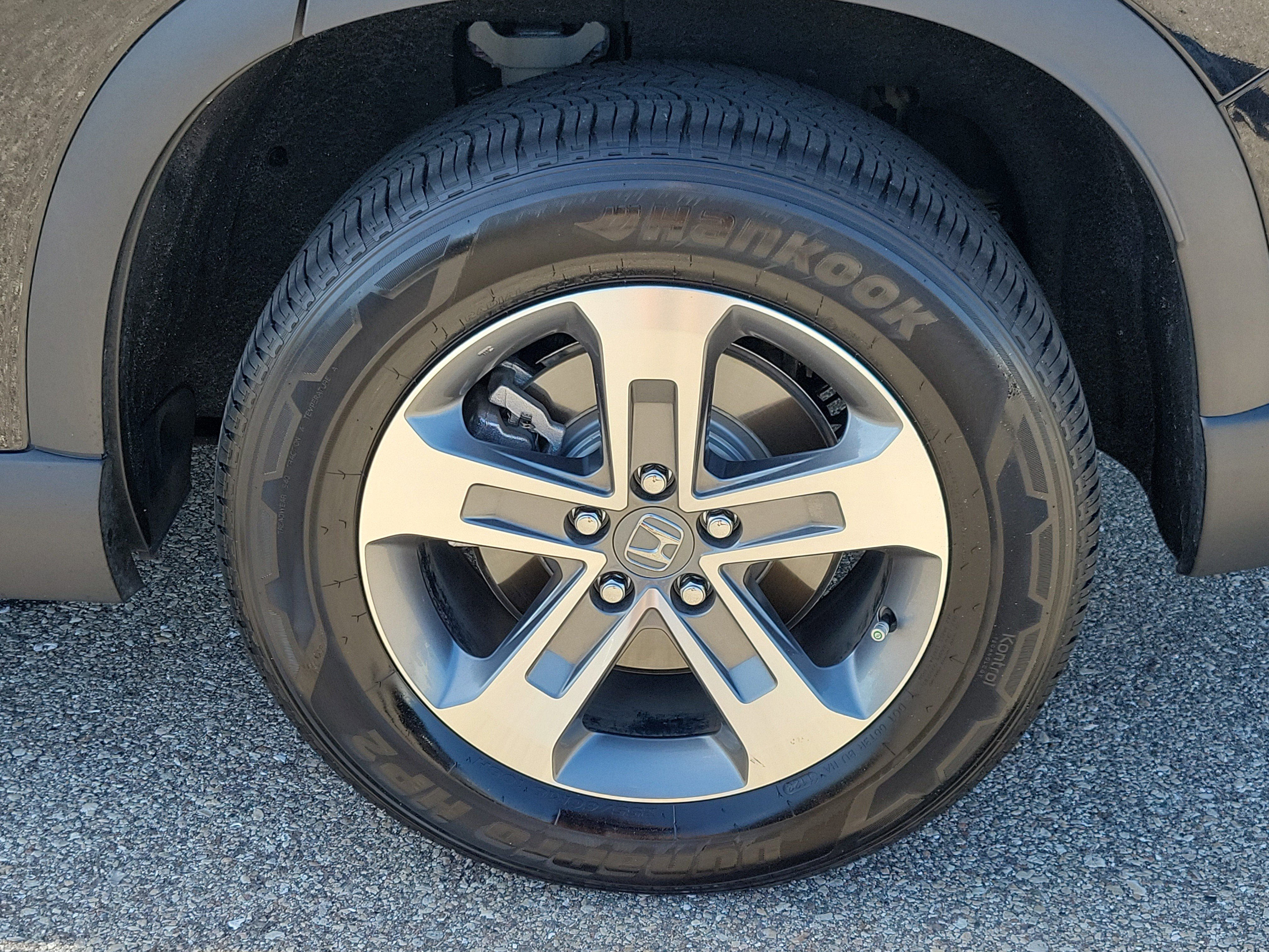 Used 2023 Honda Pilot EX-L image 9